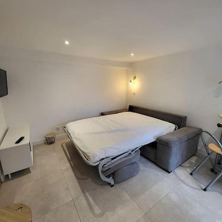 Studio 2 Personnes Equipe Carignan-de-Bordeaux Екстериор снимка