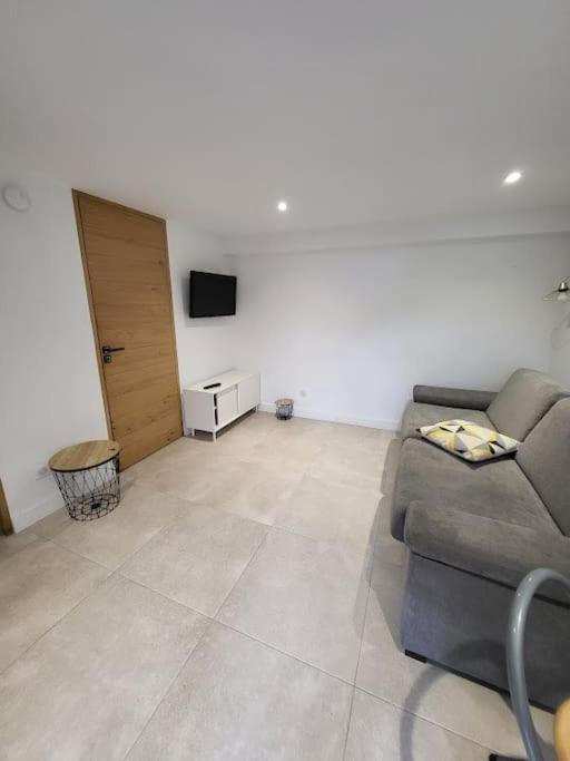 Studio 2 Personnes Equipe Carignan-de-Bordeaux Екстериор снимка