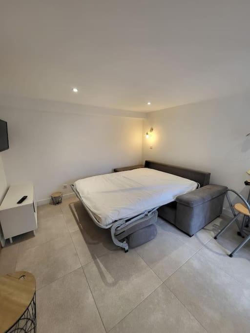 Studio 2 Personnes Equipe Carignan-de-Bordeaux Екстериор снимка